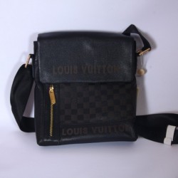 Мъжка луксозна чанта Louis Vuitton
